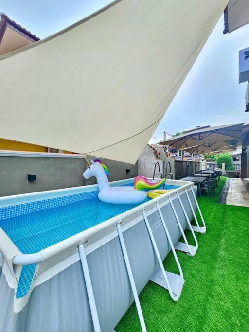 Cozy Holiday Home Karaoke Bbq Bukit Indah Jb 조호르 바루 외부 사진